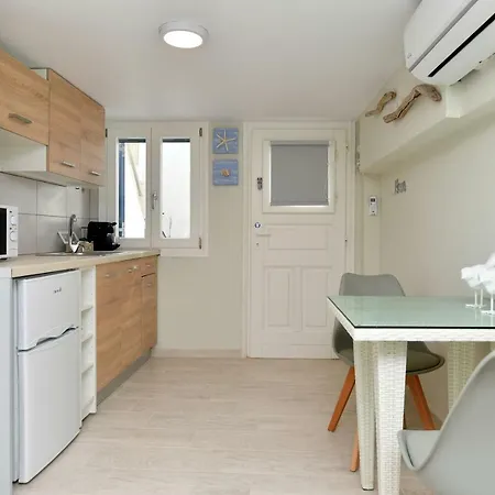 Anema1 Studio In The Heart Of Apartment Naousa (Paros)